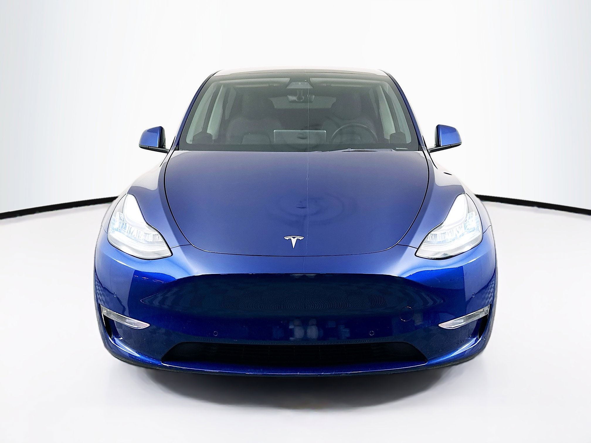 Used 2022 Tesla Model Y Long Range AWD/4WD image 2