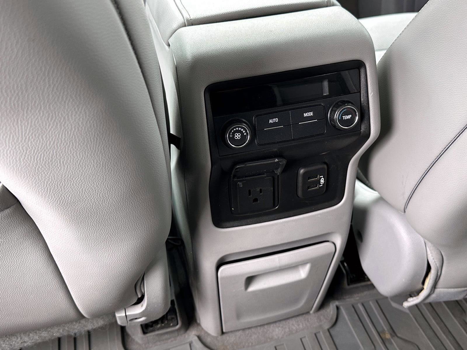 Used 2019 GMC Acadia SLT image 12