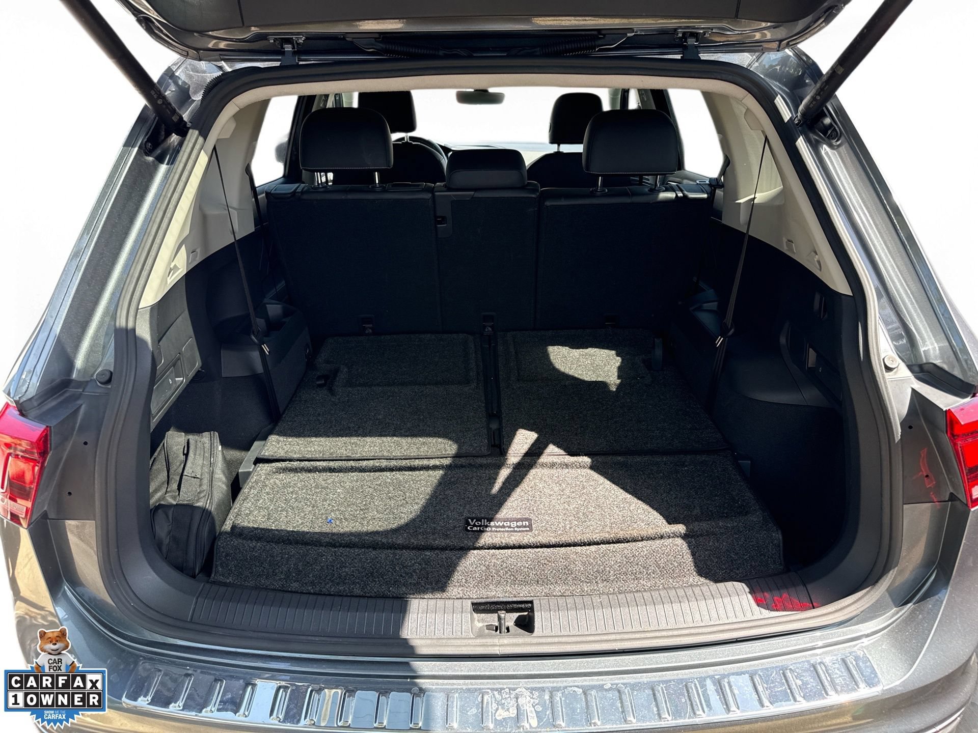 Used 2022 Volkswagen Tiguan SE FWD image 19