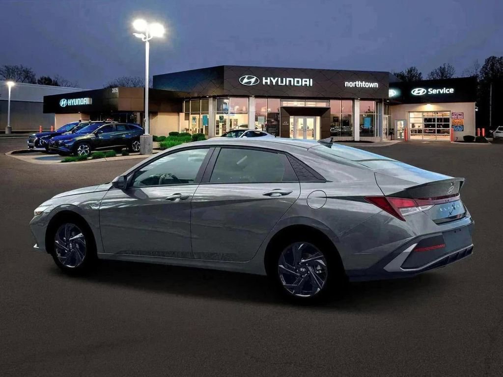 New 2026 Hyundai Elantra Sport FWD image 4