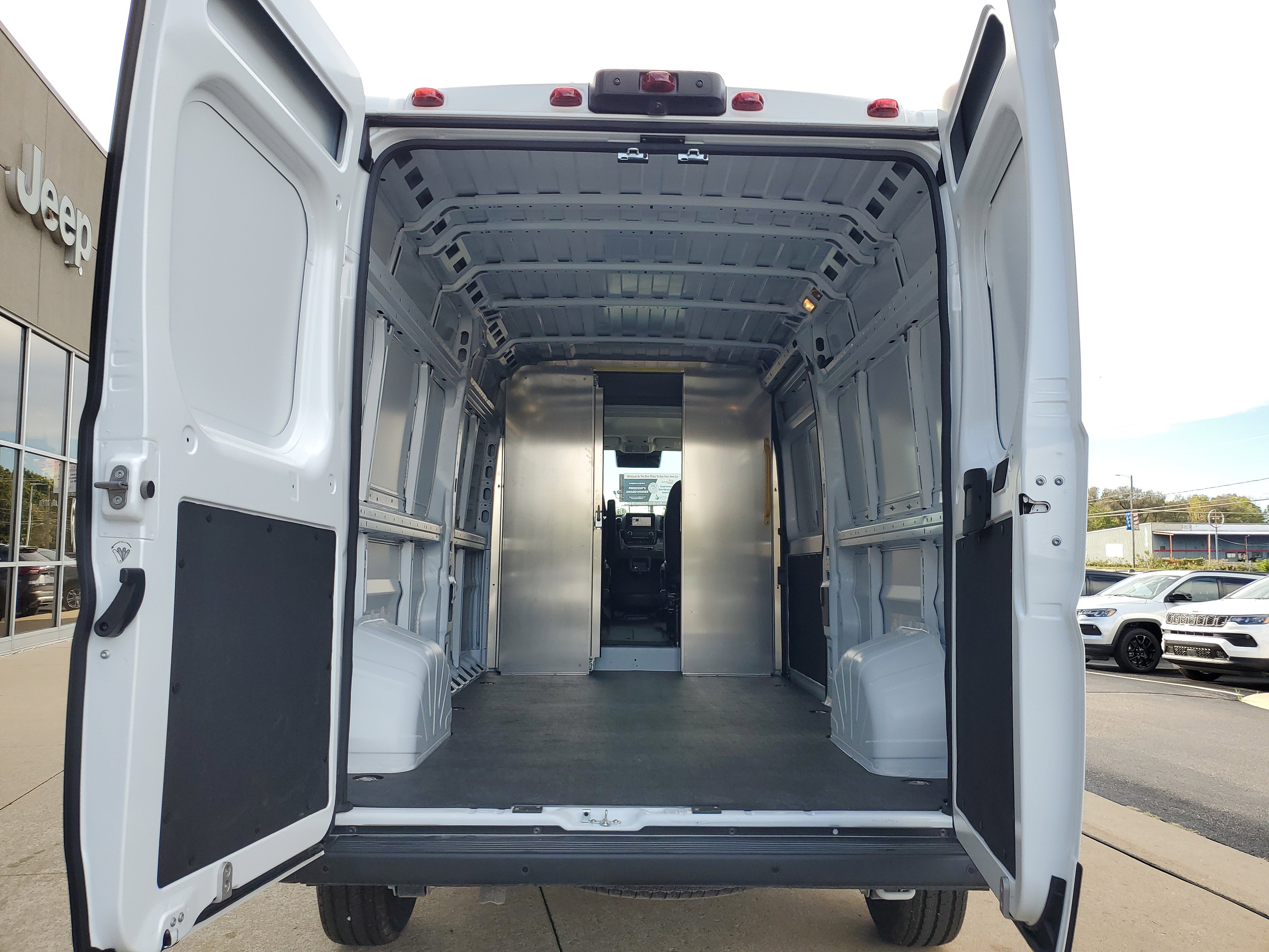 Used 2025 RAM ProMaster 2500 image 20