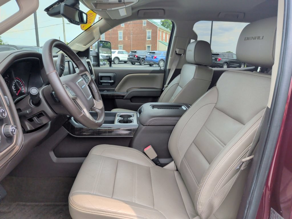 Used 2016 GMC Sierra 3500 Denali w/ Duramax Plus Package AWD/4WD image 4