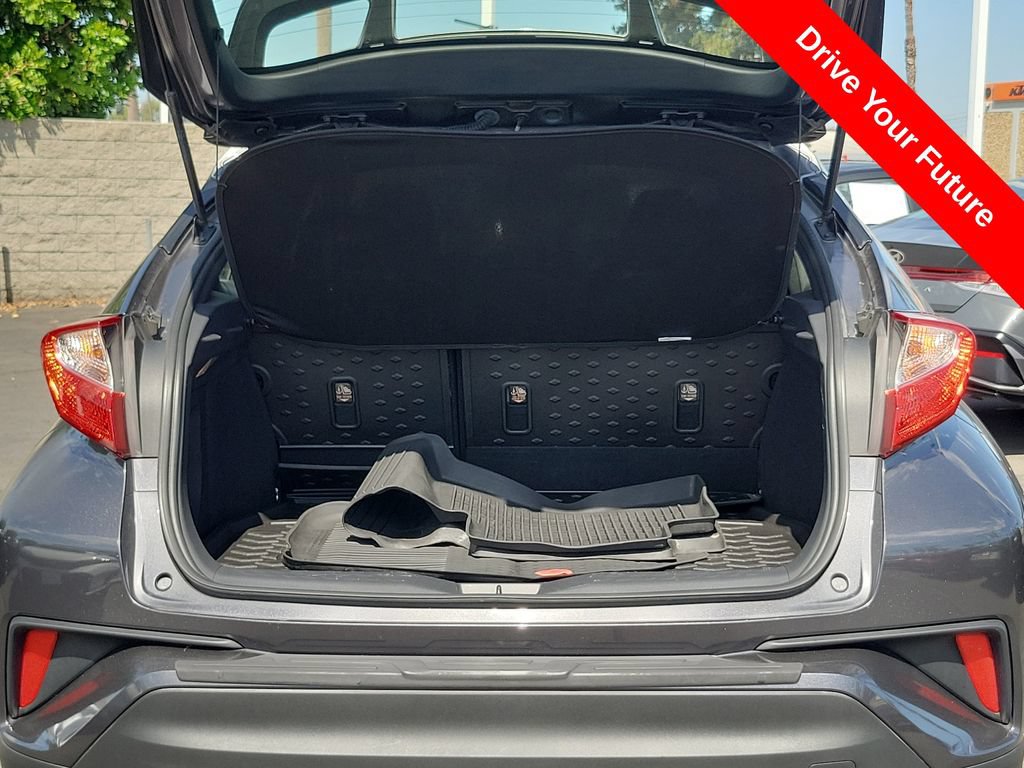 Used 2019 Toyota C-HR Limited FWD image 19