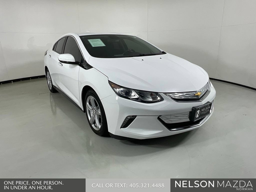 Used 2018 Chevrolet Volt LT w/ Comfort Package FWD image 3