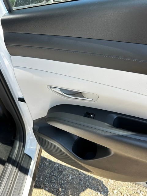 Certified 2025 Hyundai Tucson SEL AWD/4WD image 10