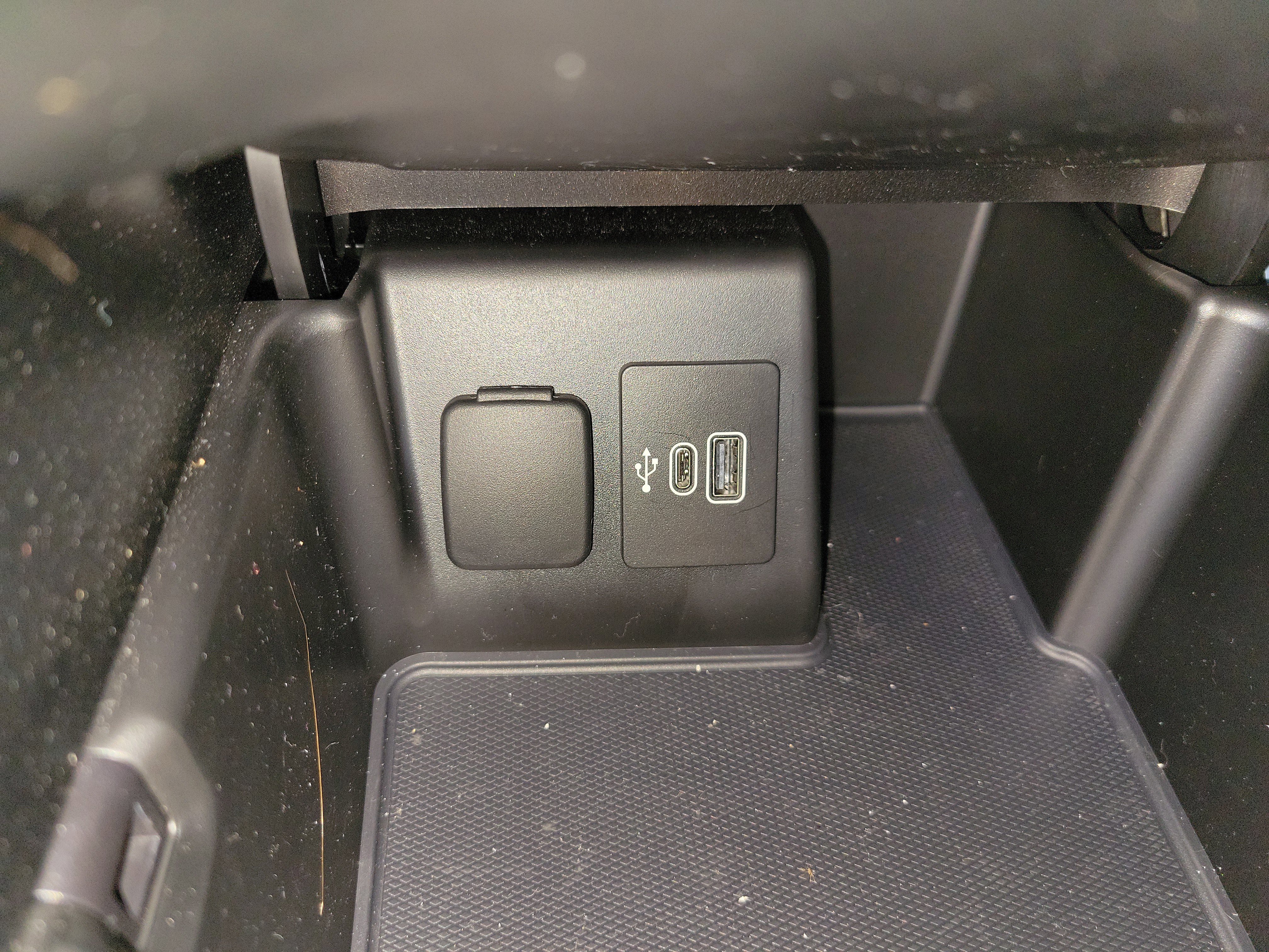 Used 2025 Ford Explorer ST-Line AWD/4WD image 18