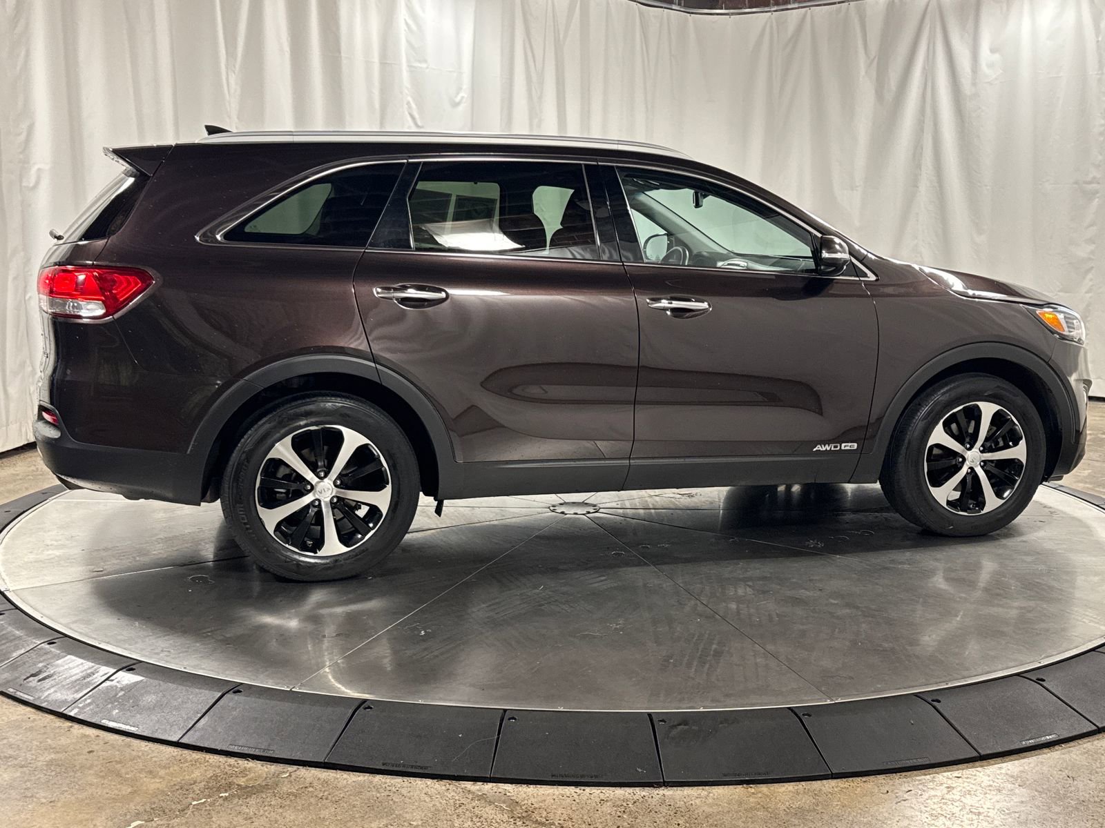 Used 2017 Kia Sorento EX image 8