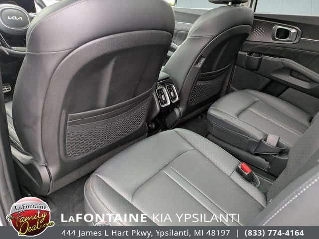 Certified 2025 Kia Sorento SX FWD image 28