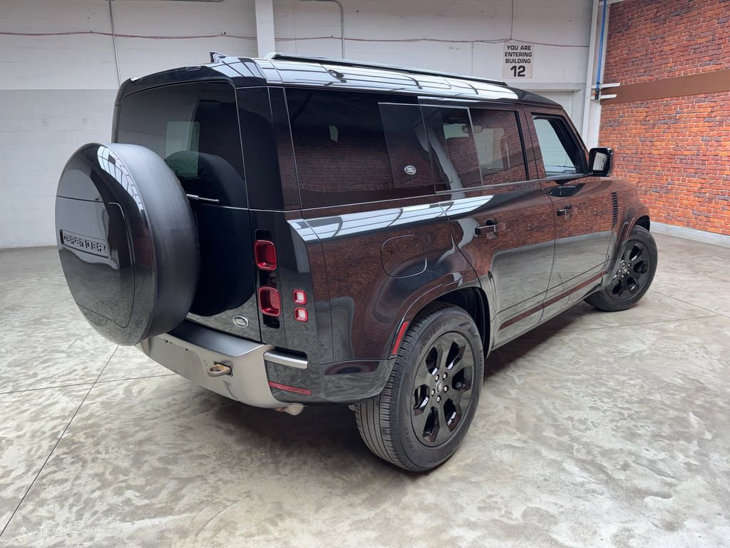 Used 2023 Land Rover Defender 110 X-Dynamic SE AWD/4WD image 6