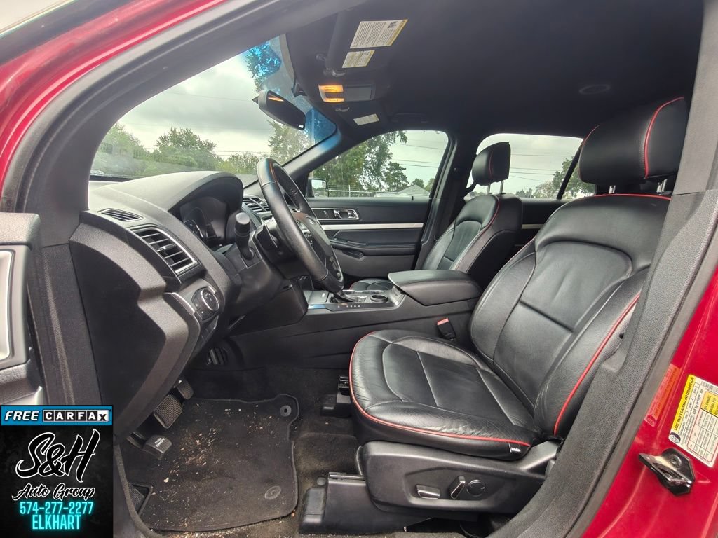 Used 2017 Ford Explorer XLT w/ Equipment Group 201A FWD image 16