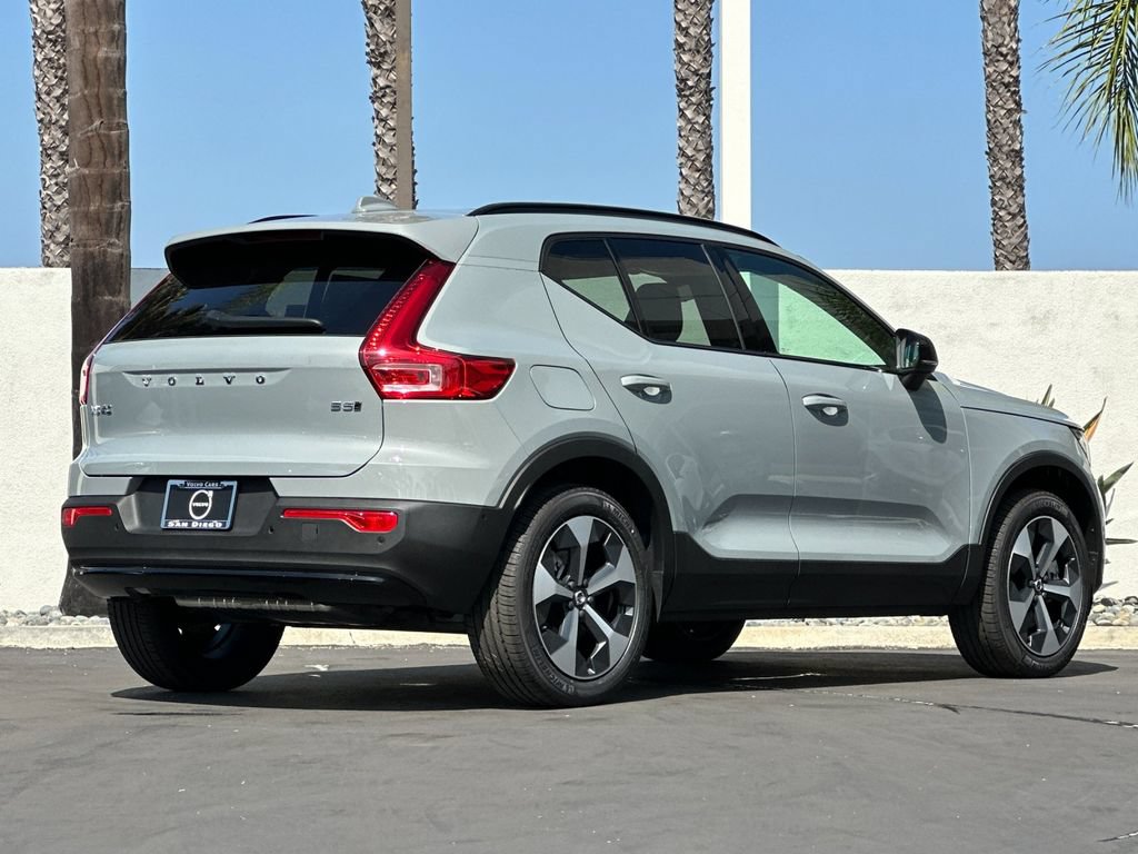 New 2026 Volvo XC40 B5 Plus w/ Protection Package Premier AWD/4WD image 5