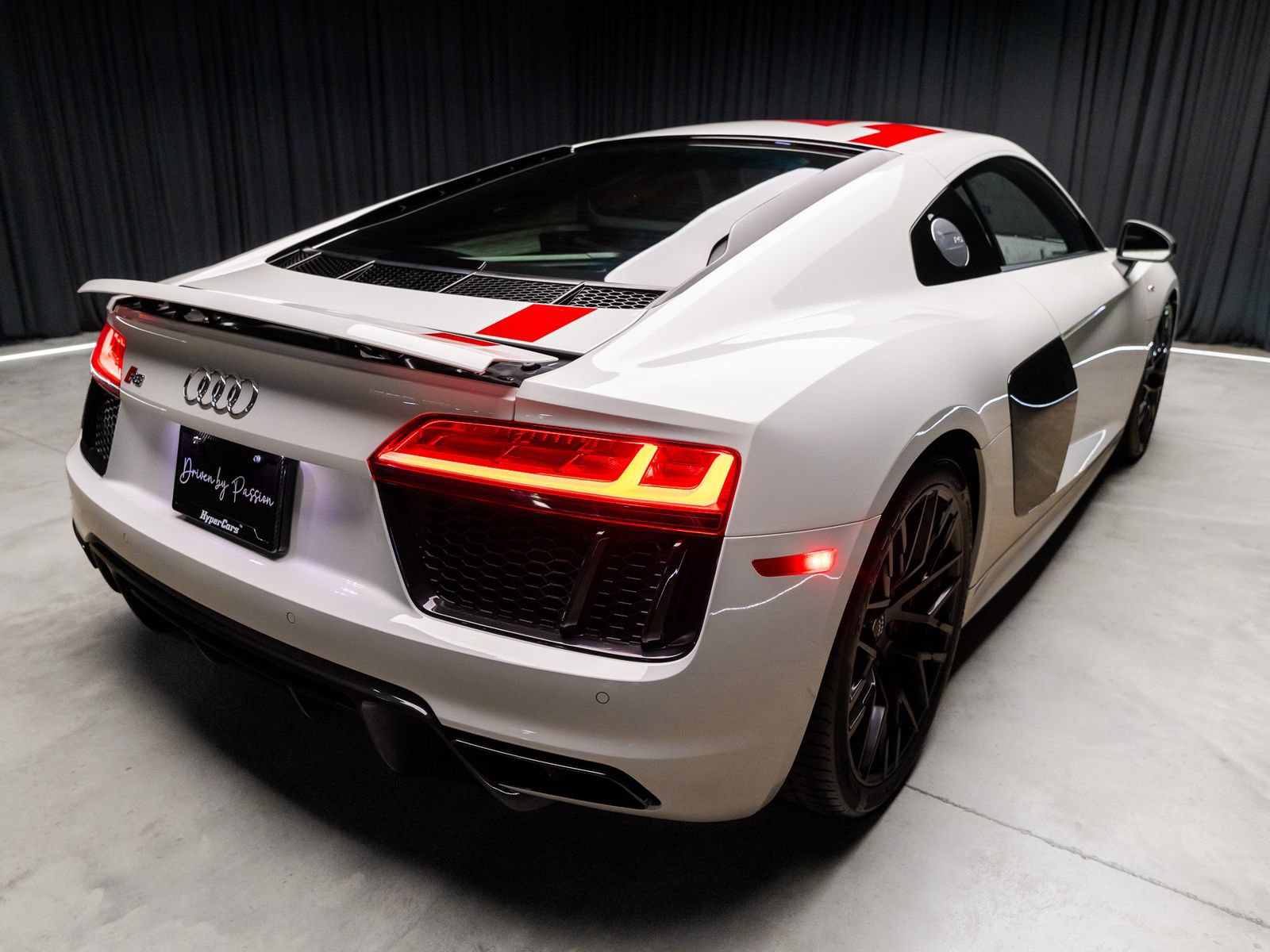 Used 2018 Audi R8 V10 w/ 20" Wheel Package RWD image 15