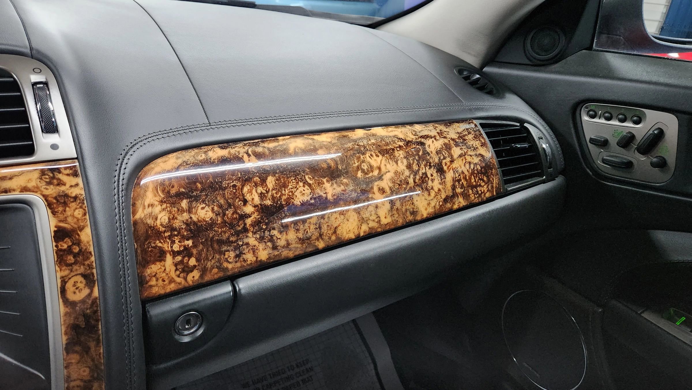 Used 2008 Jaguar XK Coupe image 36