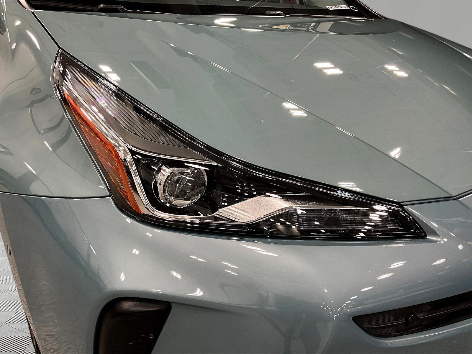 Used 2019 Toyota Prius XLE FWD image 31