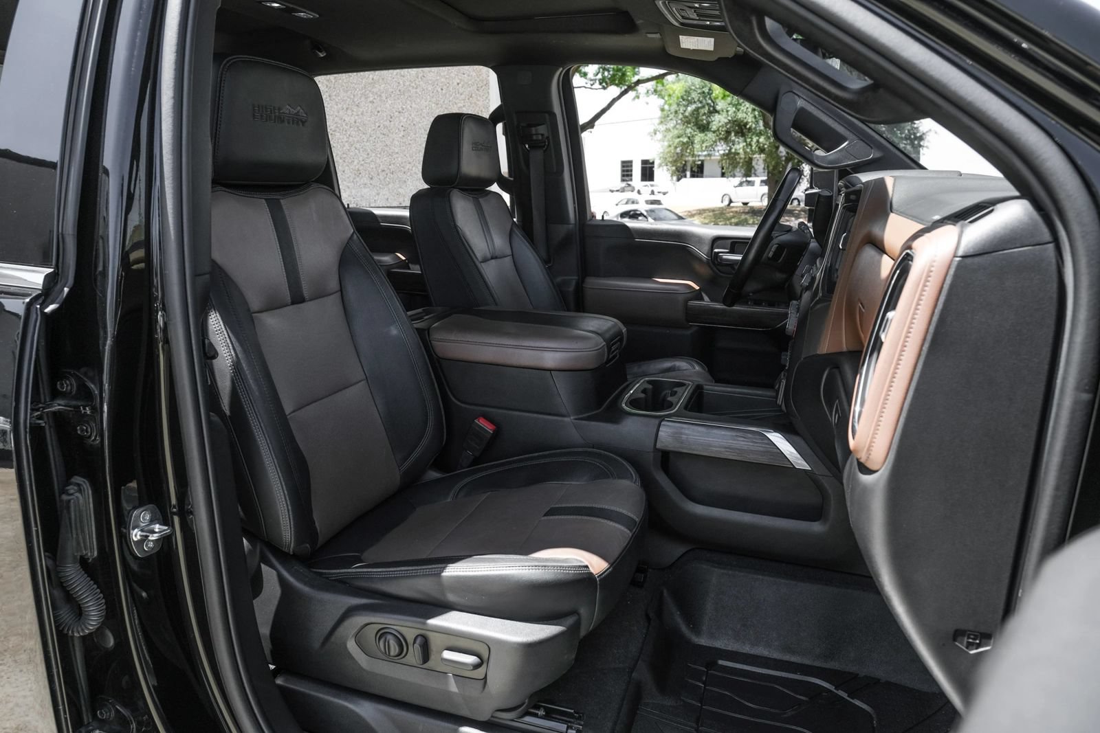 Used 2023 Chevrolet Silverado 2500 High Country AWD/4WD image 26