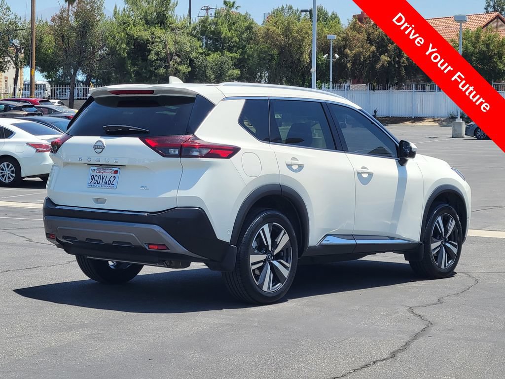 Used 2023 Nissan Rogue SL w/ SL Premium Package FWD image 4