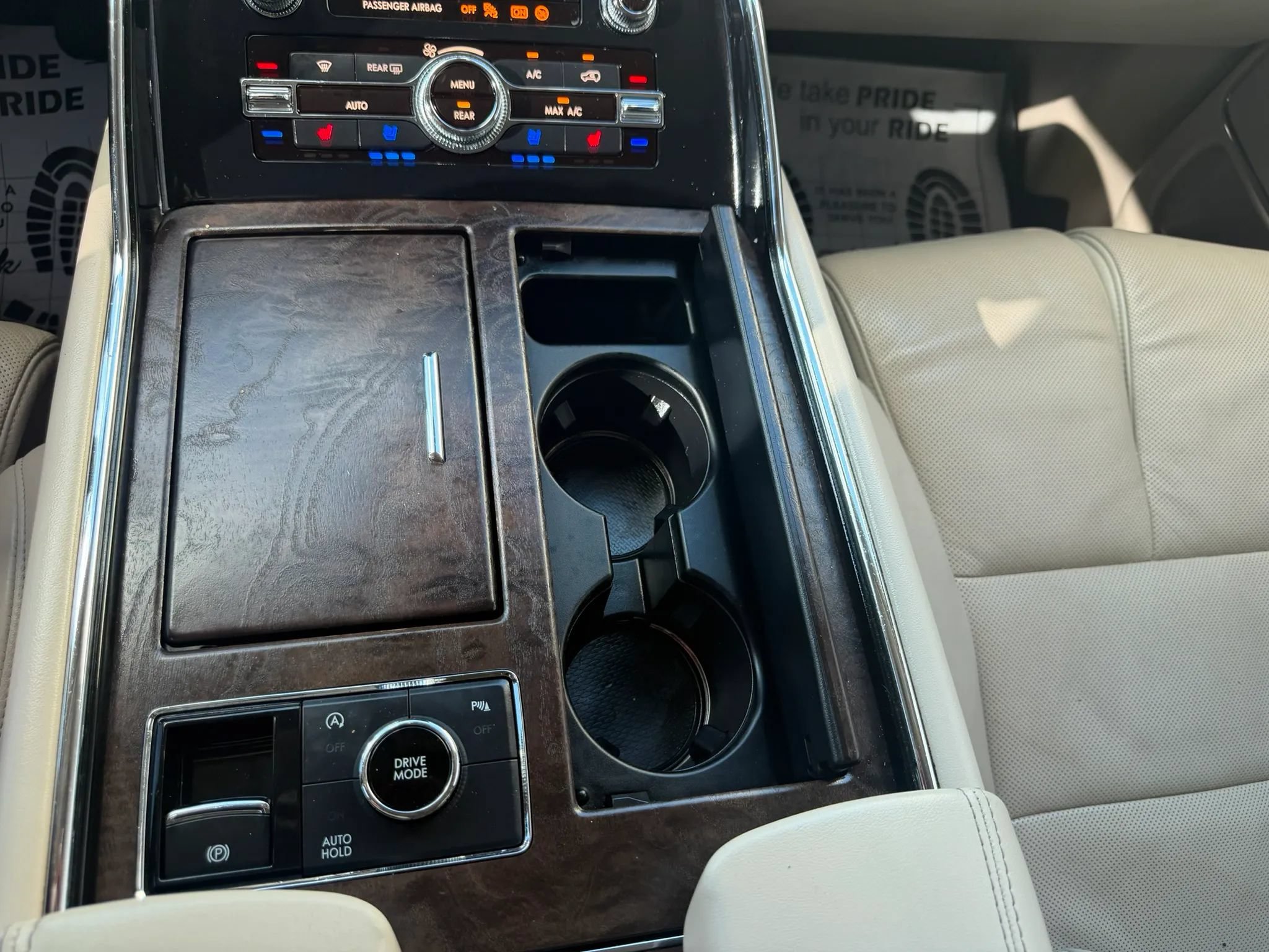 Used 2018 Lincoln Navigator L Select w/ Cargo Package AWD/4WD image 18