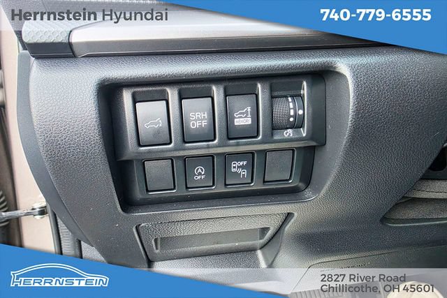 Used 2024 Subaru Forester Premium AWD/4WD image 17