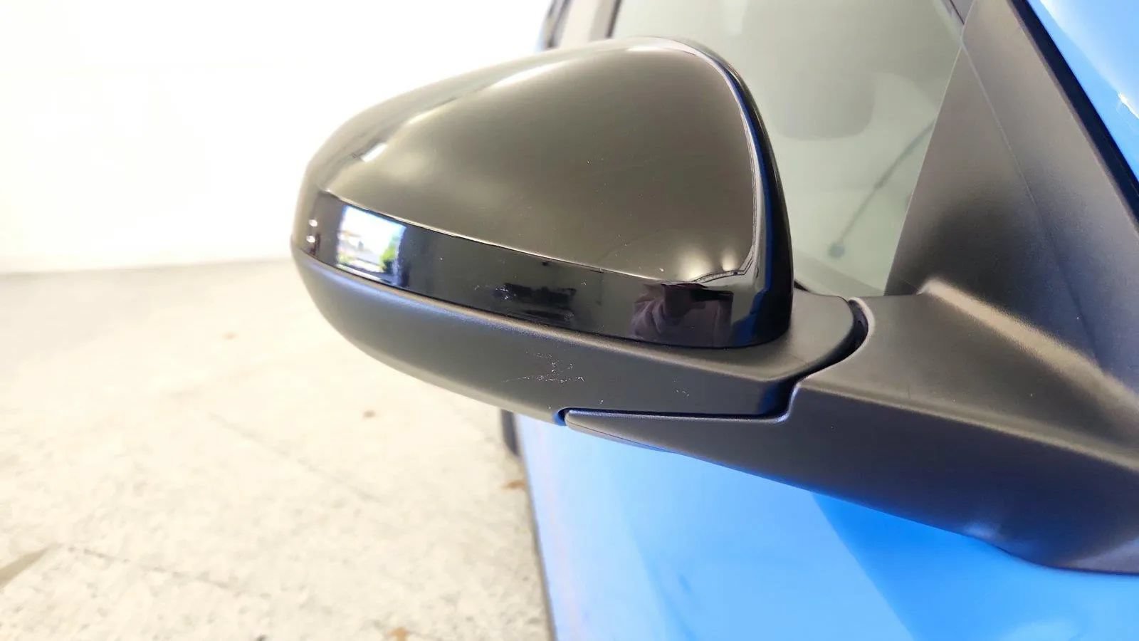 Used 2024 Chevrolet Trax RS w/ Sunroof Package FWD image 35