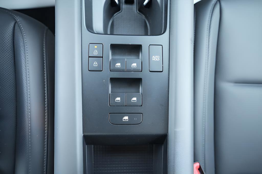 Used 2024 Hyundai Ioniq 6 SEL AWD/4WD image 32