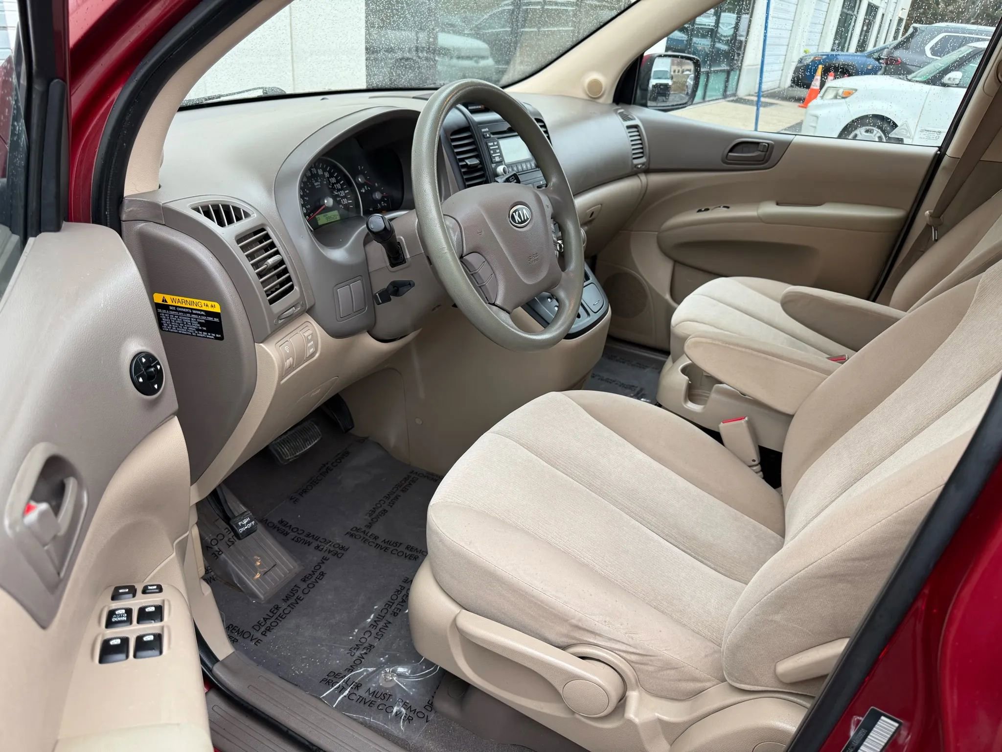 Used 2010 Kia Sedona LX w/ PWR Pkg image 16