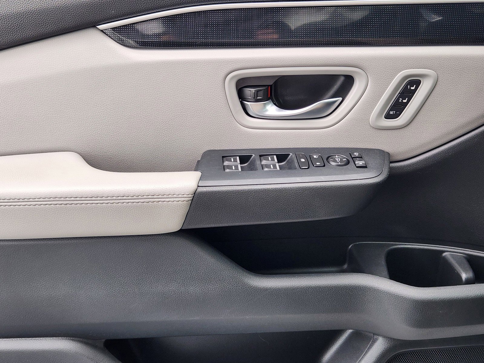 Used 2024 Honda Pilot Elite image 21