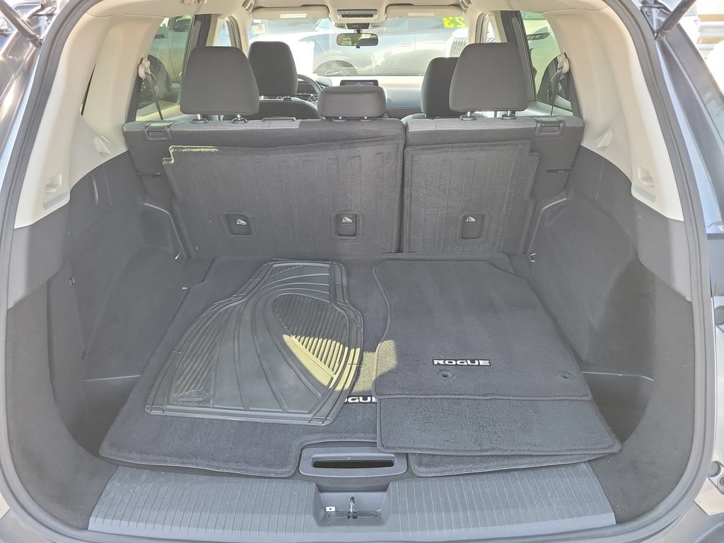 Used 2023 Nissan Rogue SV FWD image 29