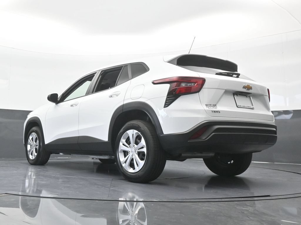 Used 2025 Chevrolet Trax LS FWD image 50