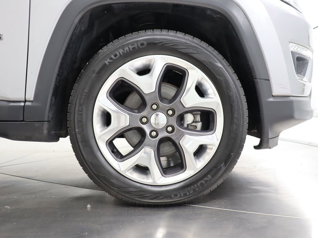 Used 2019 Jeep Compass Limited w/ Safety & Security Group AWD/4WD image 40