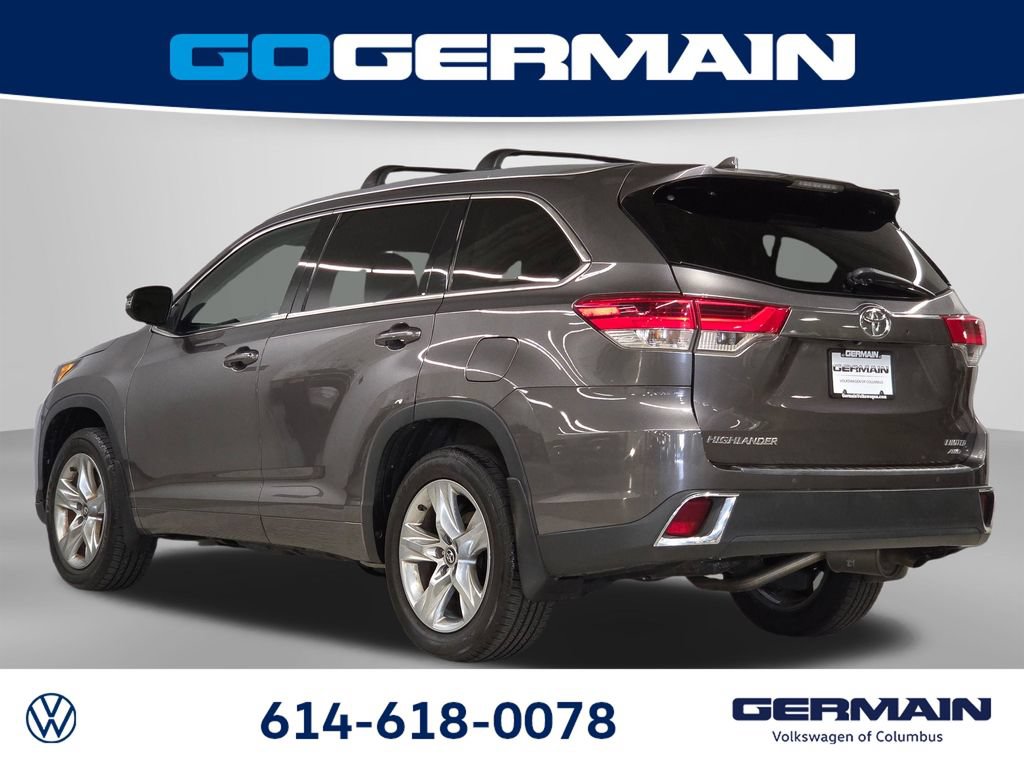 Used 2017 Toyota Highlander Limited AWD/4WD image 12