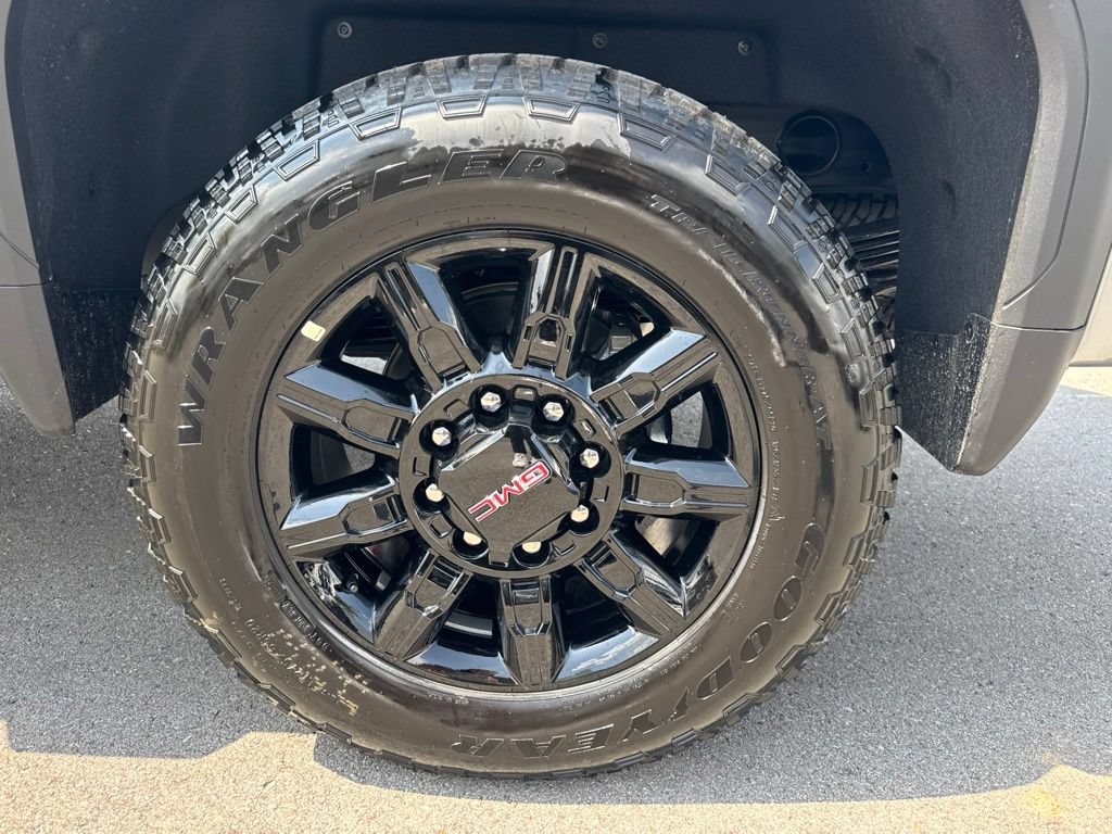 New 2026 GMC Sierra 2500 AT4 w/ AT4 Premium Plus Package AWD/4WD image 32