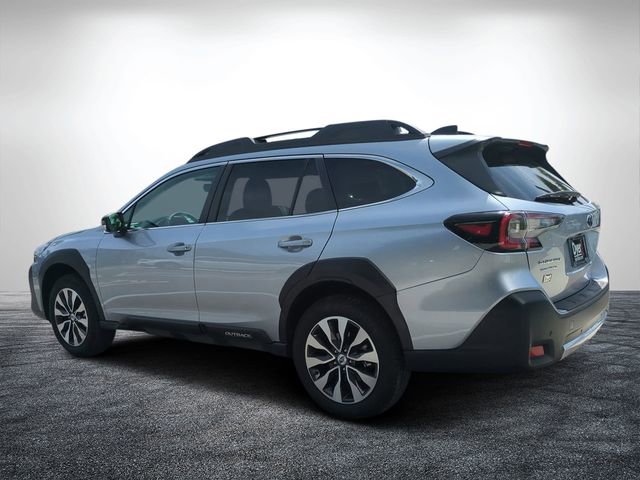 Used 2025 Subaru Outback Limited AWD/4WD image 5