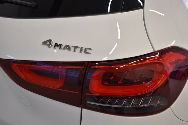 Used 2023 Mercedes-Benz GLA 250 4MATIC w/ Premium Package image 12