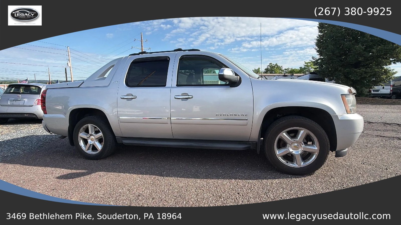 Used 2012 Chevrolet Avalanche LTZ AWD/4WD image 21