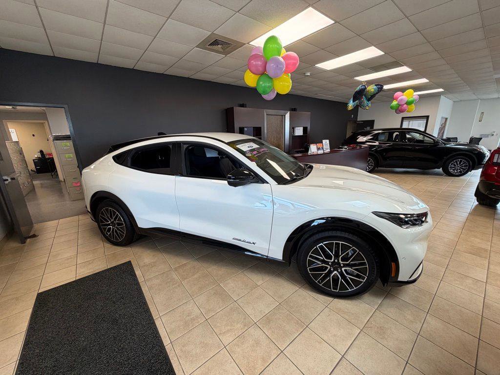 Used 2024 Ford Mustang Mach-E Premium image 3