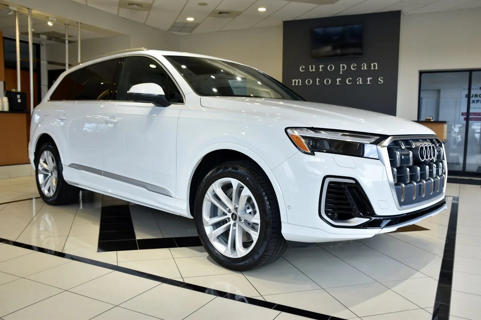 Used 2025 Audi Q7 3.0T Premium Plus AWD/4WD image 1