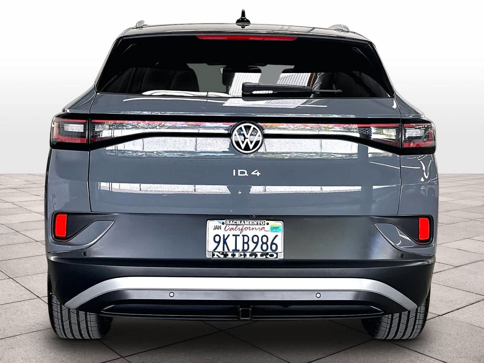 Used 2023 Volkswagen ID.4 Pro S Plus AWD/4WD image 8