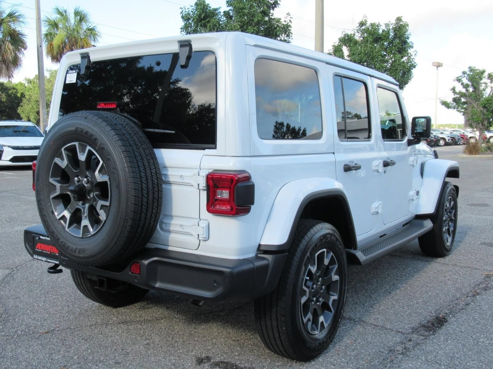 New 2026 Jeep Wrangler Unlimited Sahara AWD/4WD image 7