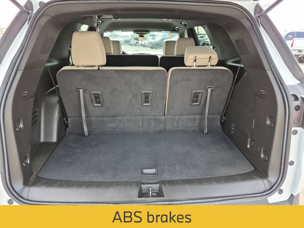 Used 2023 Chevrolet Traverse LS FWD image 27