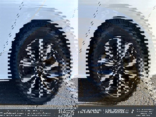 Used 2024 Honda Civic EX-L image 30