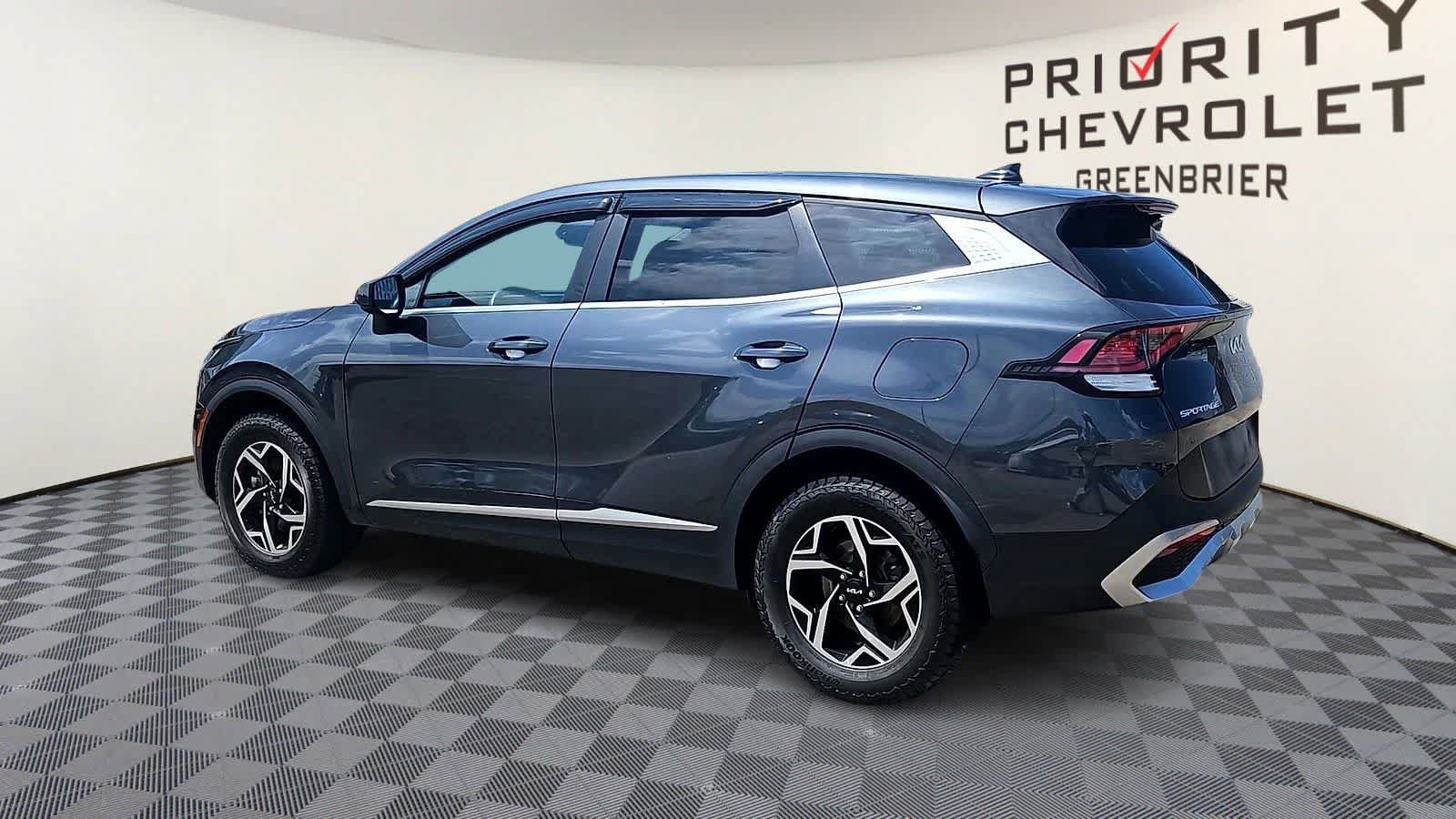 Used 2023 Kia Sportage LX AWD/4WD image 6