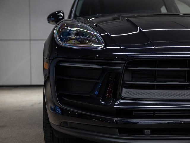 New 2026 Porsche Macan image 9