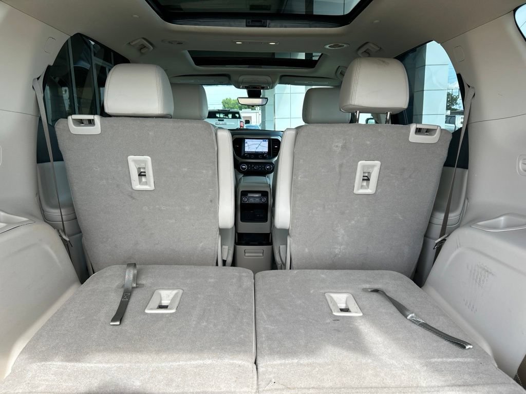 Used 2022 GMC Acadia Denali w/ Denali Ultimate Package FWD image 15
