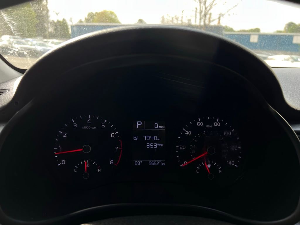 Used 2022 Kia Rio S FWD image 12