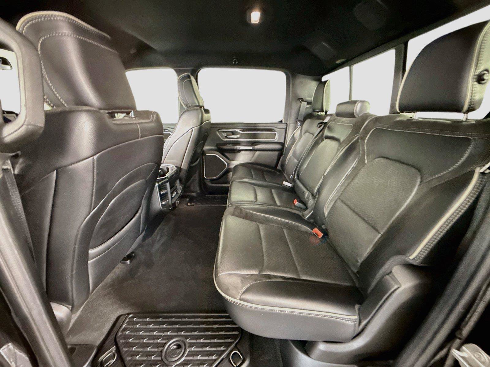 Used 2019 RAM 1500 Laramie AWD/4WD image 22