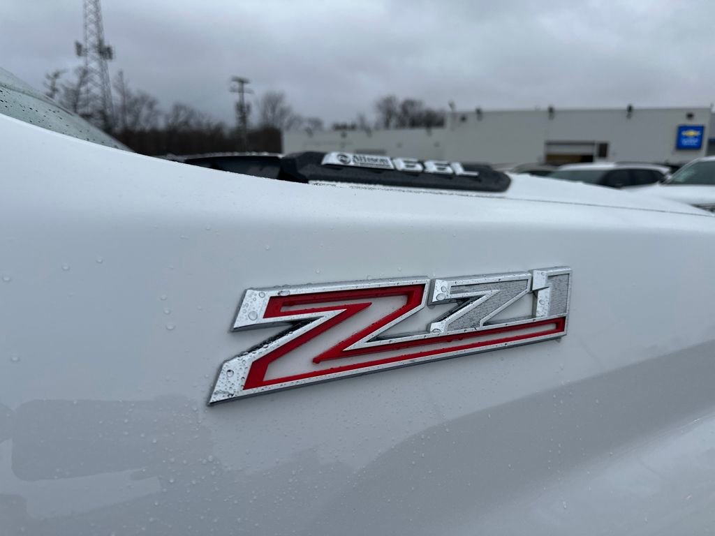 Used 2025 Chevrolet Silverado 2500 Custom w/ Custom Value Package image 31