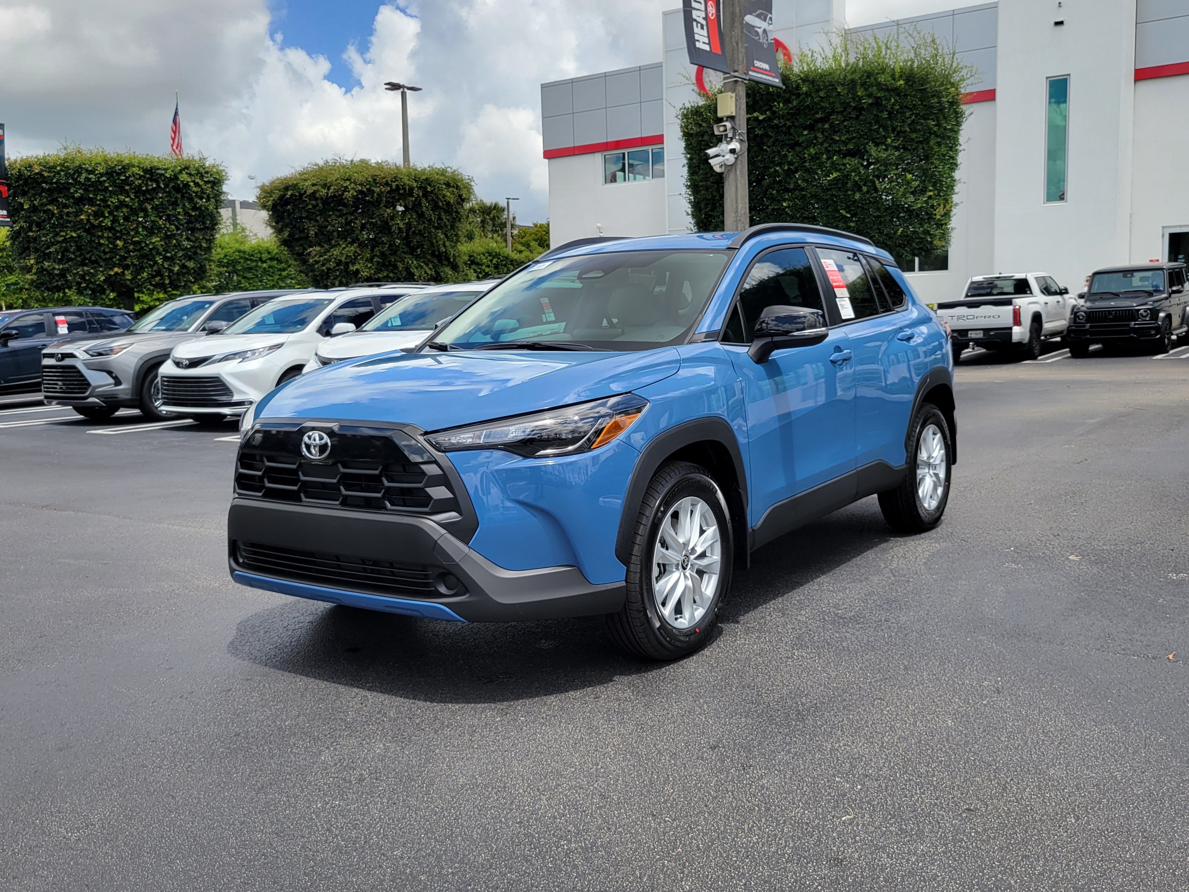 New 2026 Toyota Corolla Cross LE FWD image 5