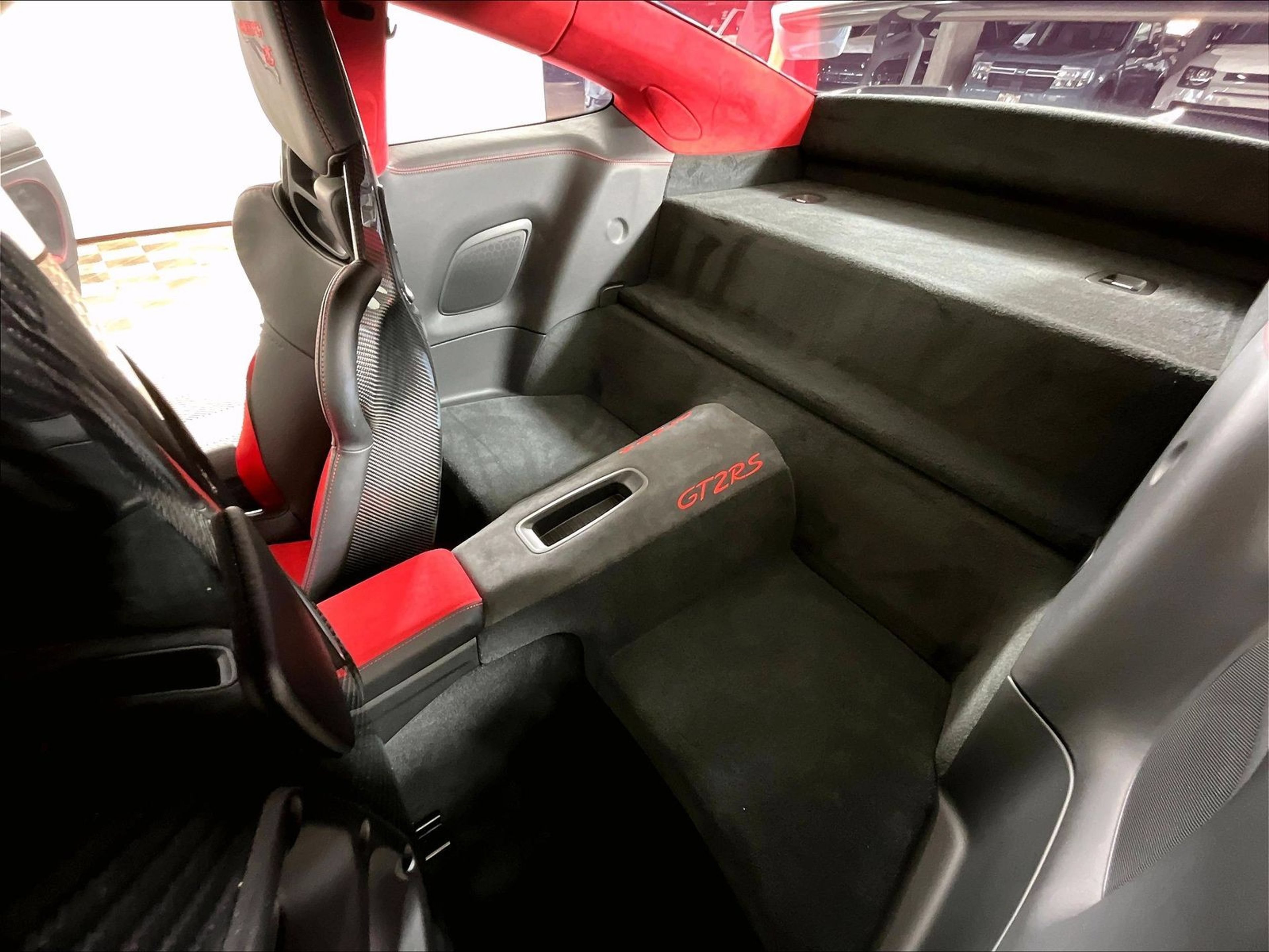 Certified 2018 Porsche 911 GT2 RS RWD image 20