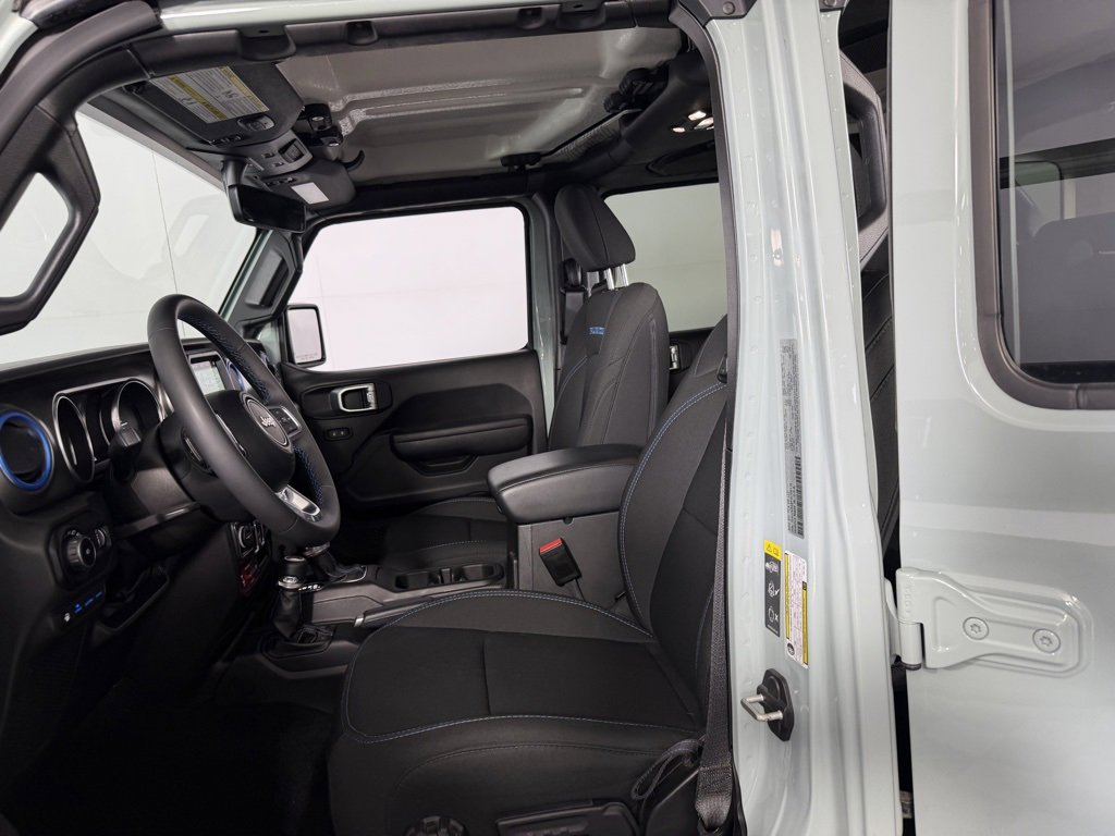 Certified 2023 Jeep Wrangler Unlimited Rubicon 4xe image 19
