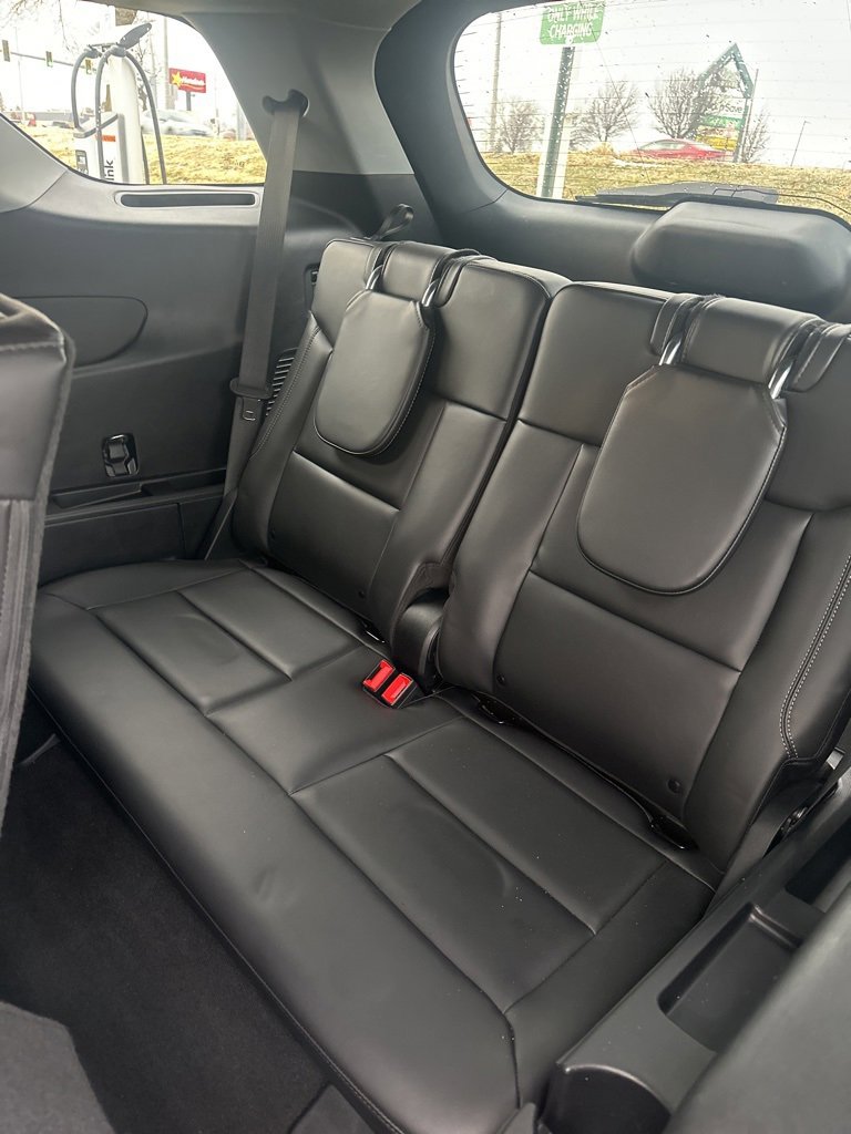 Used 2022 Ford Explorer XLT w/ Equipment Group 202A image 14